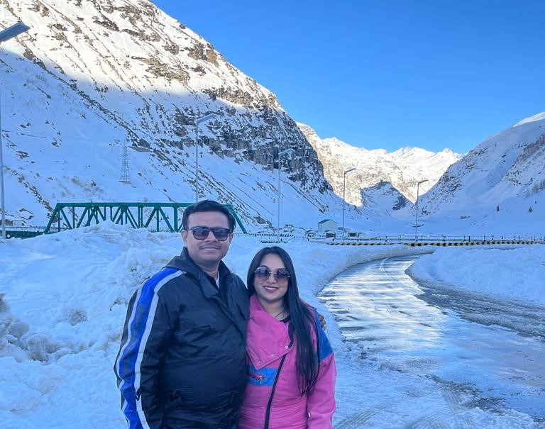Nature’s Charm: Shimla-Manali Tour by Smart Family Vacations